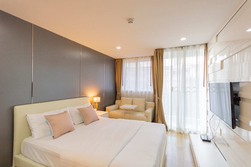 United Residence 12/50