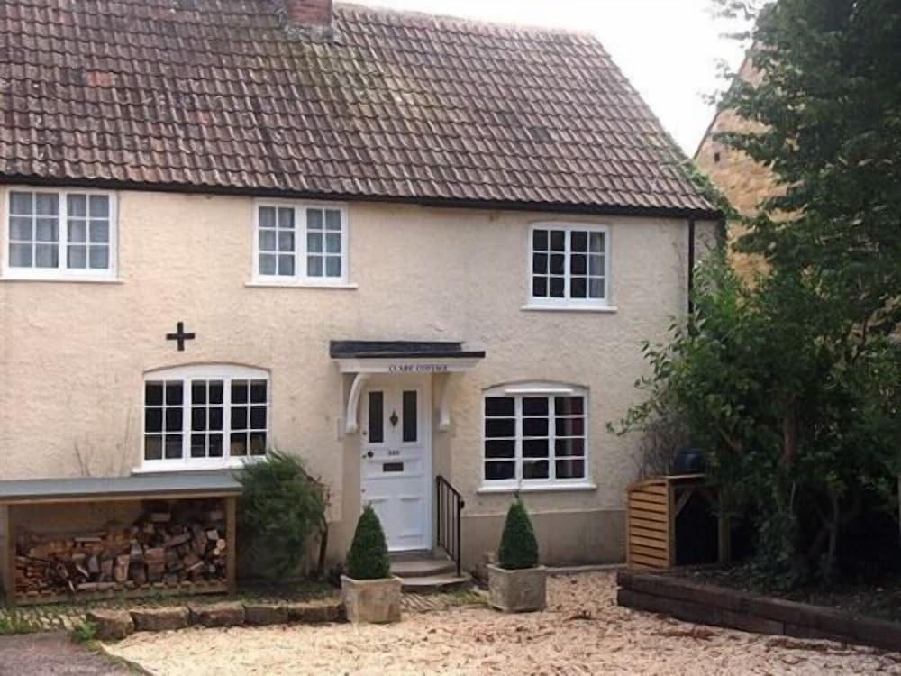 Clare Cottage 1/18