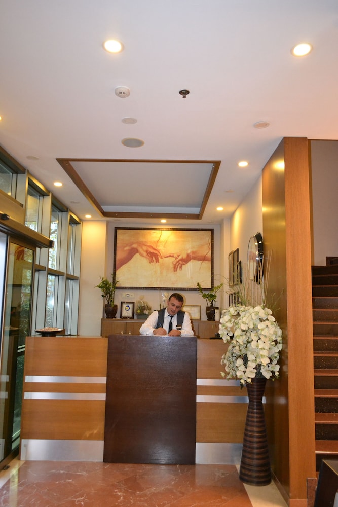 Engin Otel 2/30