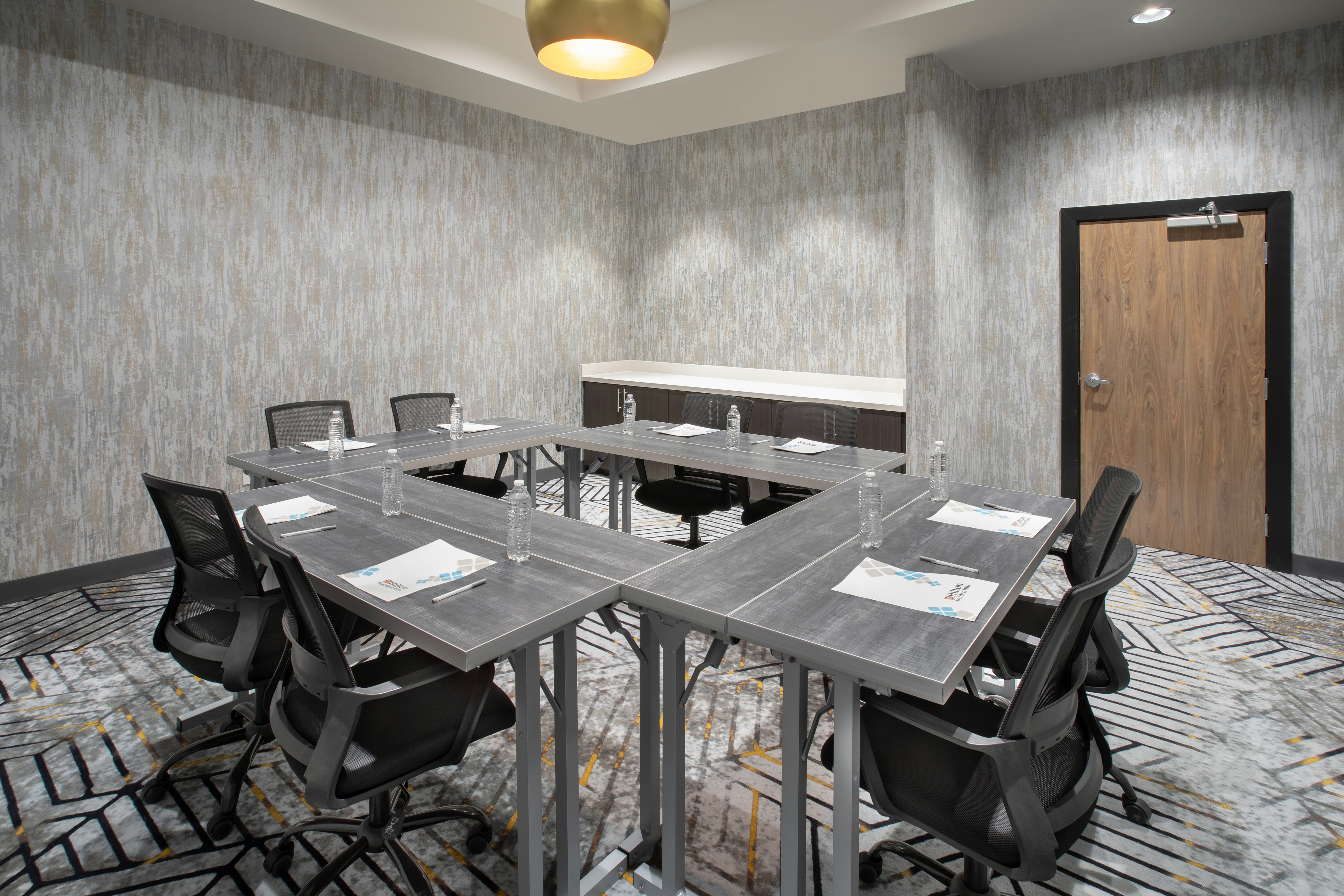 Hilton Garden Inn Hays 22/24