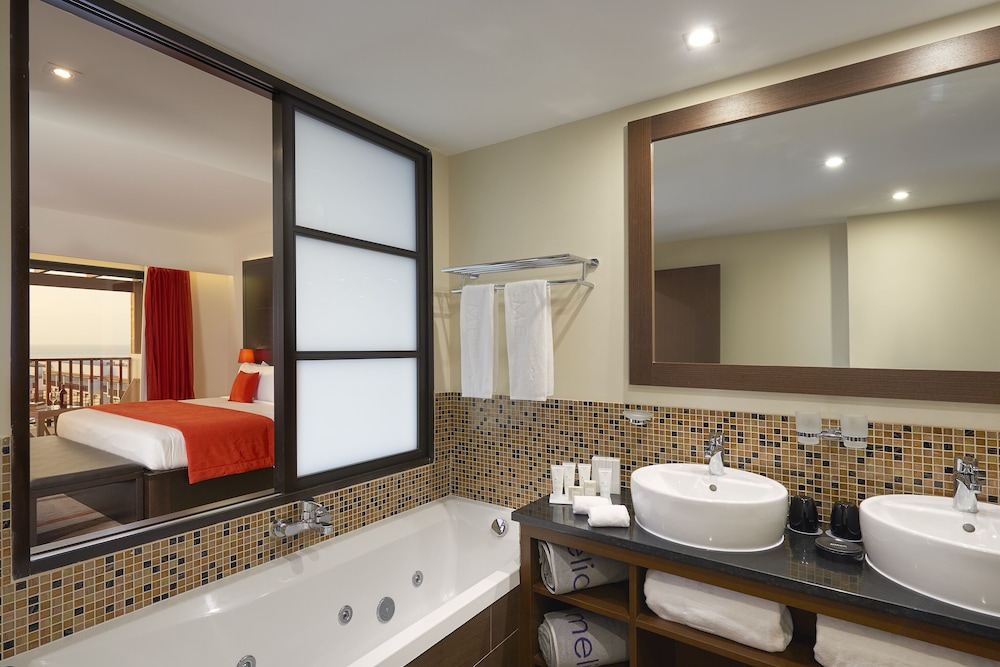 Melia Llana Beach Resort Spa 49/50