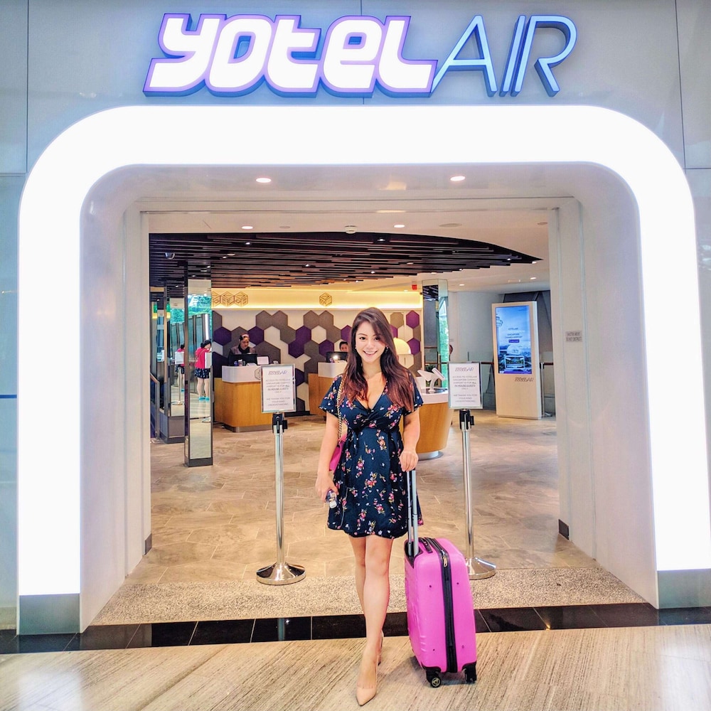 Yotelair Singapore Changi Airport 4/51