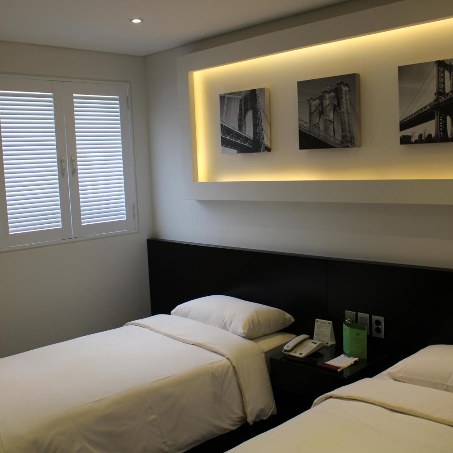 SUPERIOR, TWIN BEDS