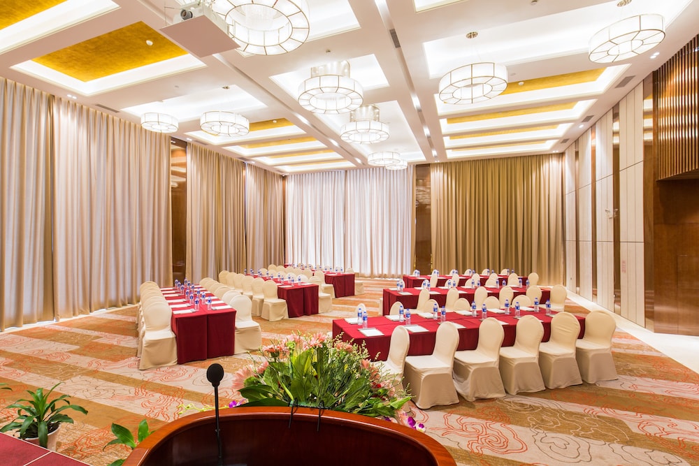 Wanyue Grand Skylight Hotel Shenzhen 40/50