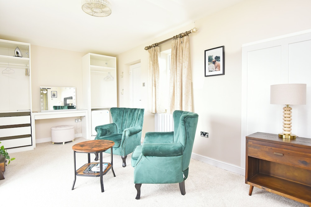 The Chequers Inn 27/50