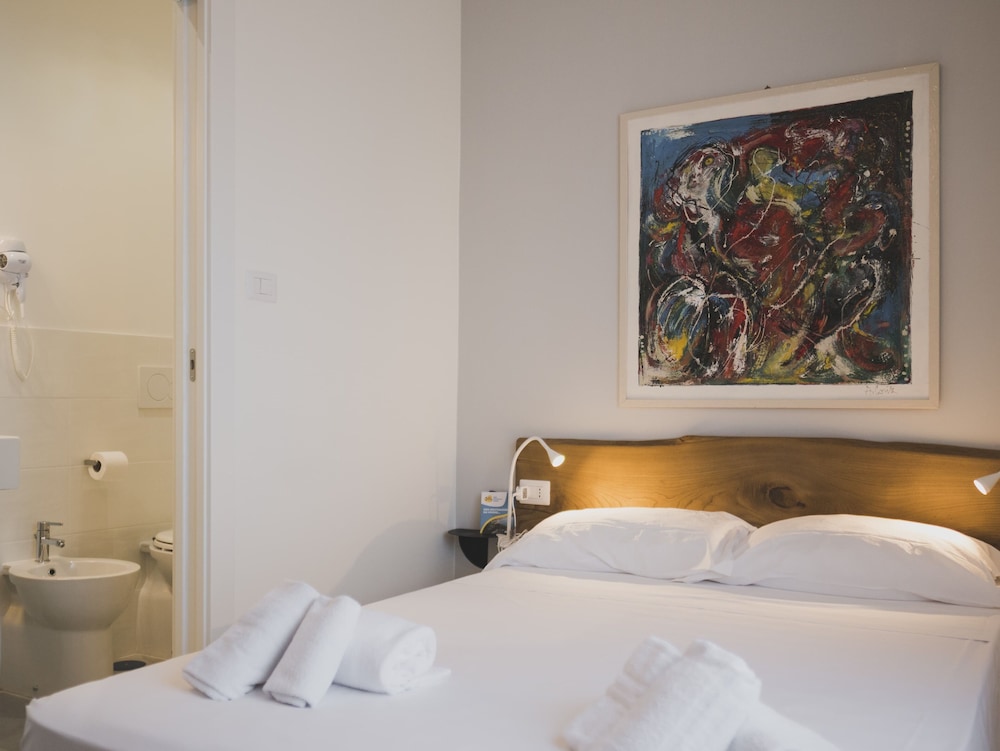 Albergo Minturnae 11/49