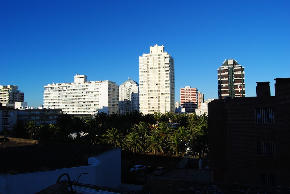 Iberia Hotel 59/64