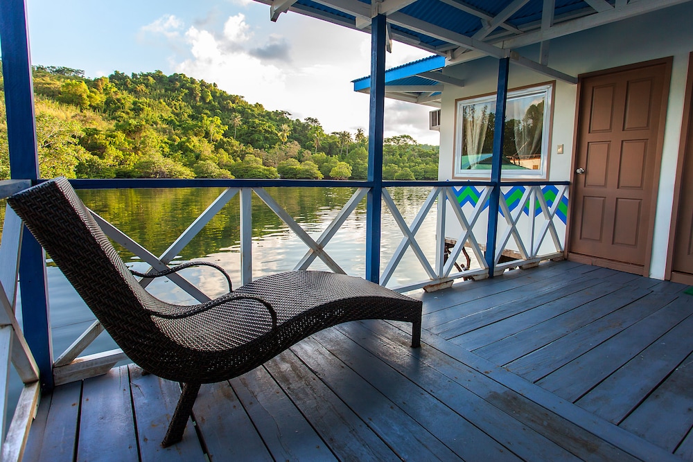 Coron Underwater Garden Resort 25/54