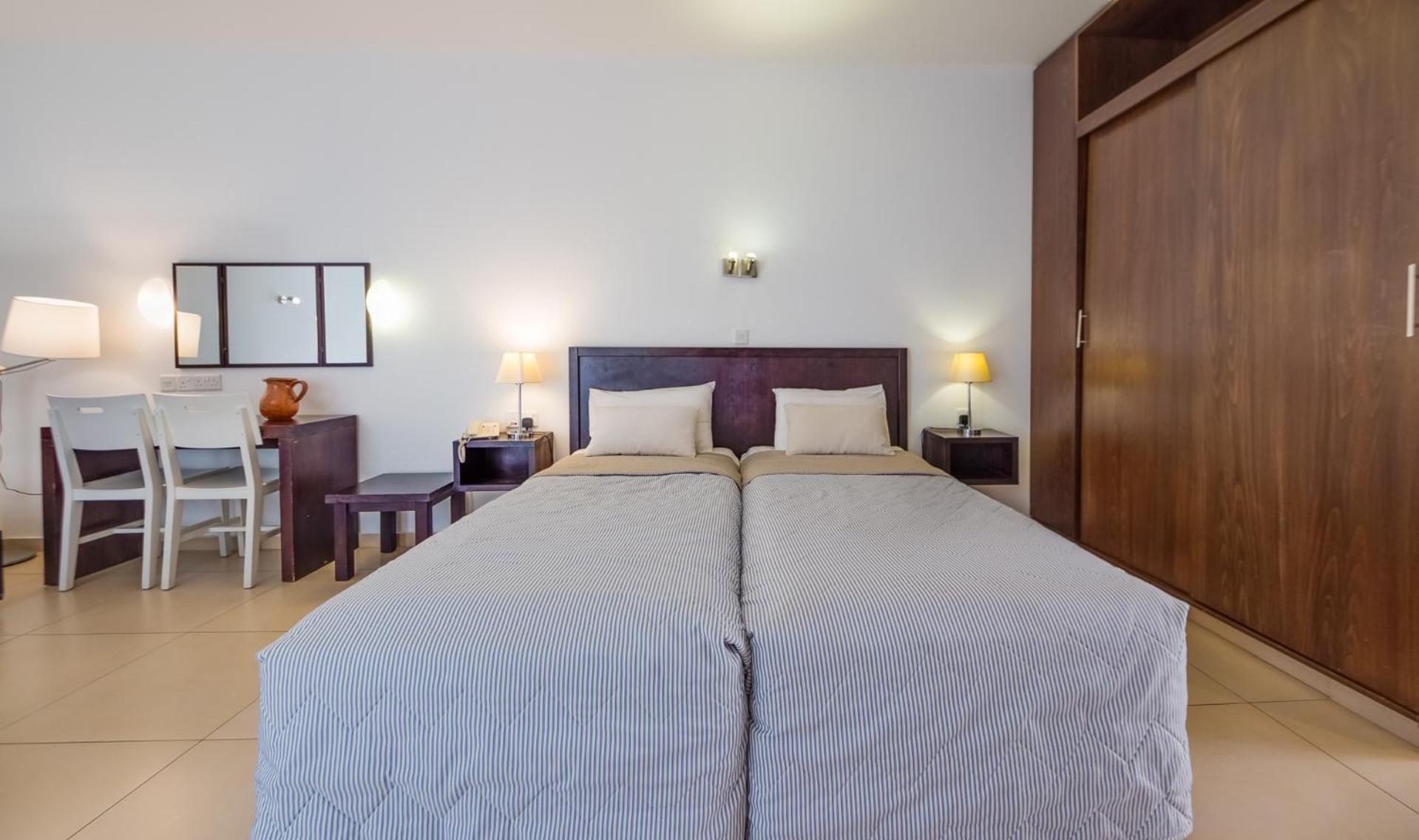1 BEDROOM, APARTMENT, GARDEN VIEW