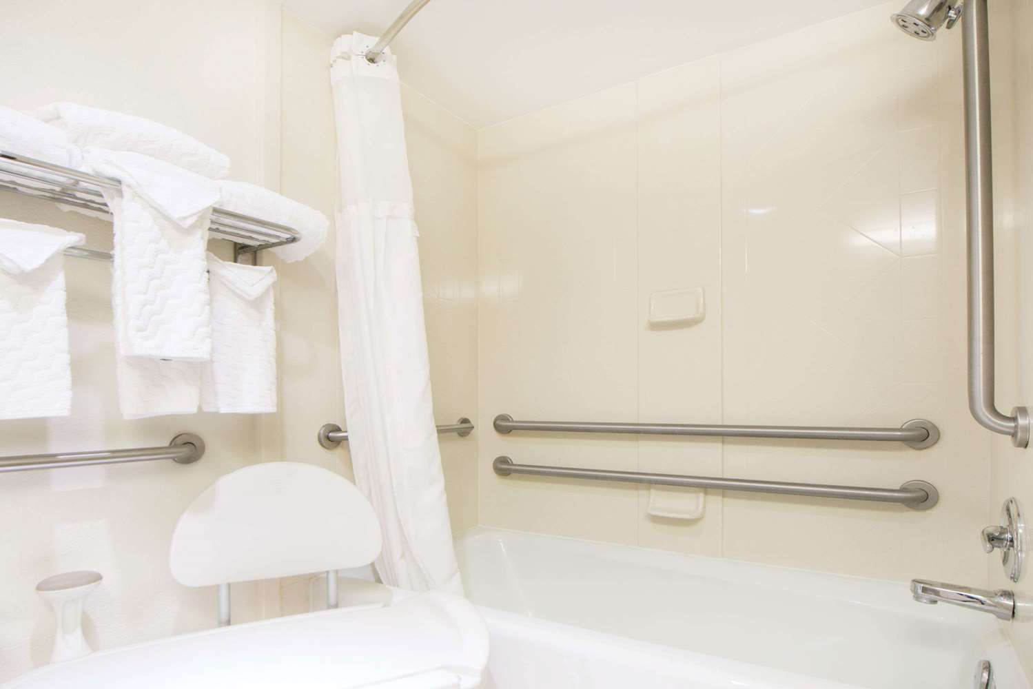 Ramada By Wyndham Enid 35/36