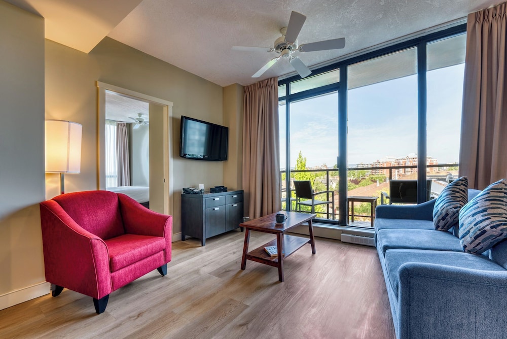 The Oswego Hotel 45/67