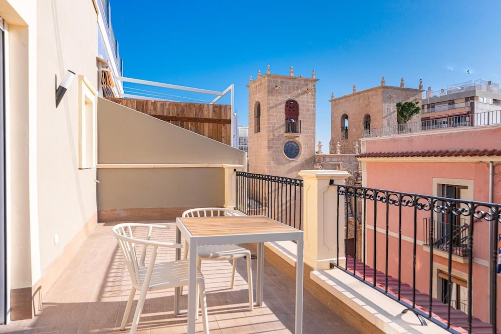 VIL5 by Be Alicante 15/22