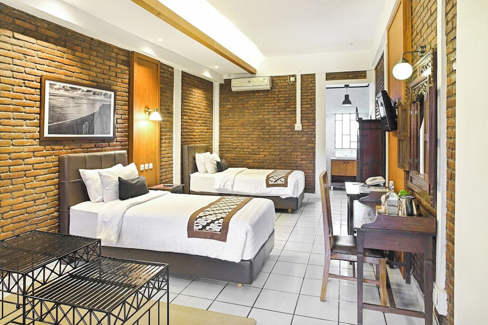 Paku Mas Hotel 15/41
