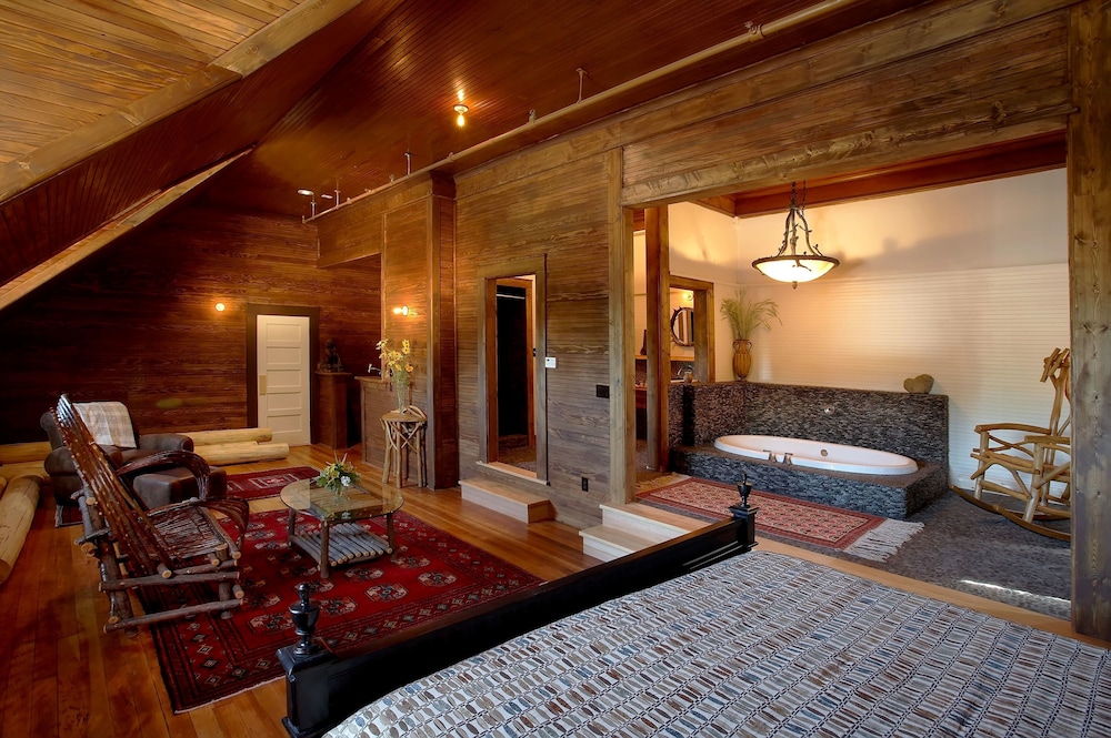 McCloud River Mercantile Inn 20/50