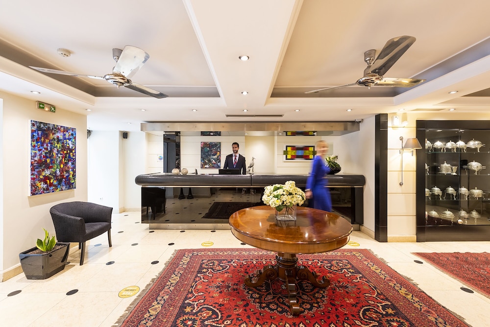 Best Western Plus Embassy Hotel 42/48