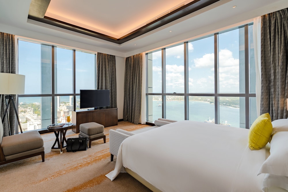 Johari Rotana 18/66
