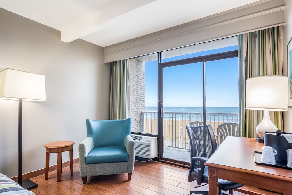 Country Inn & Suites by Radisson, Virginia Beach (Oceanfront) 26/35