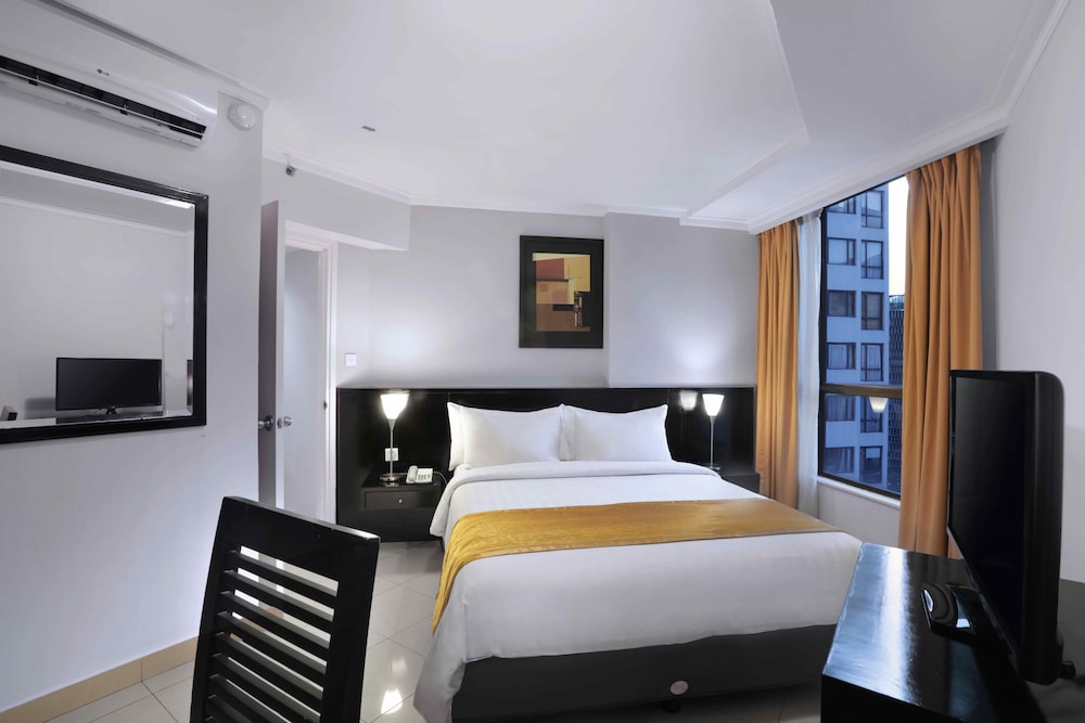 Horison Ultima Suite and Residence Rasuna 13/55