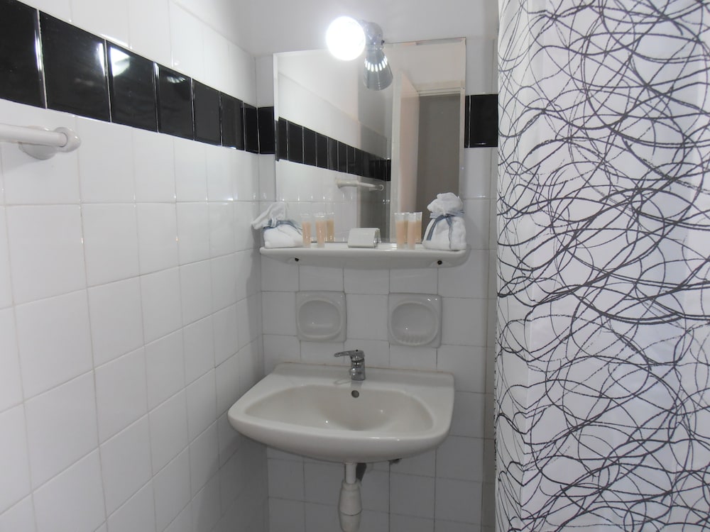 HOTEL MARILIZA BEACH 27/28