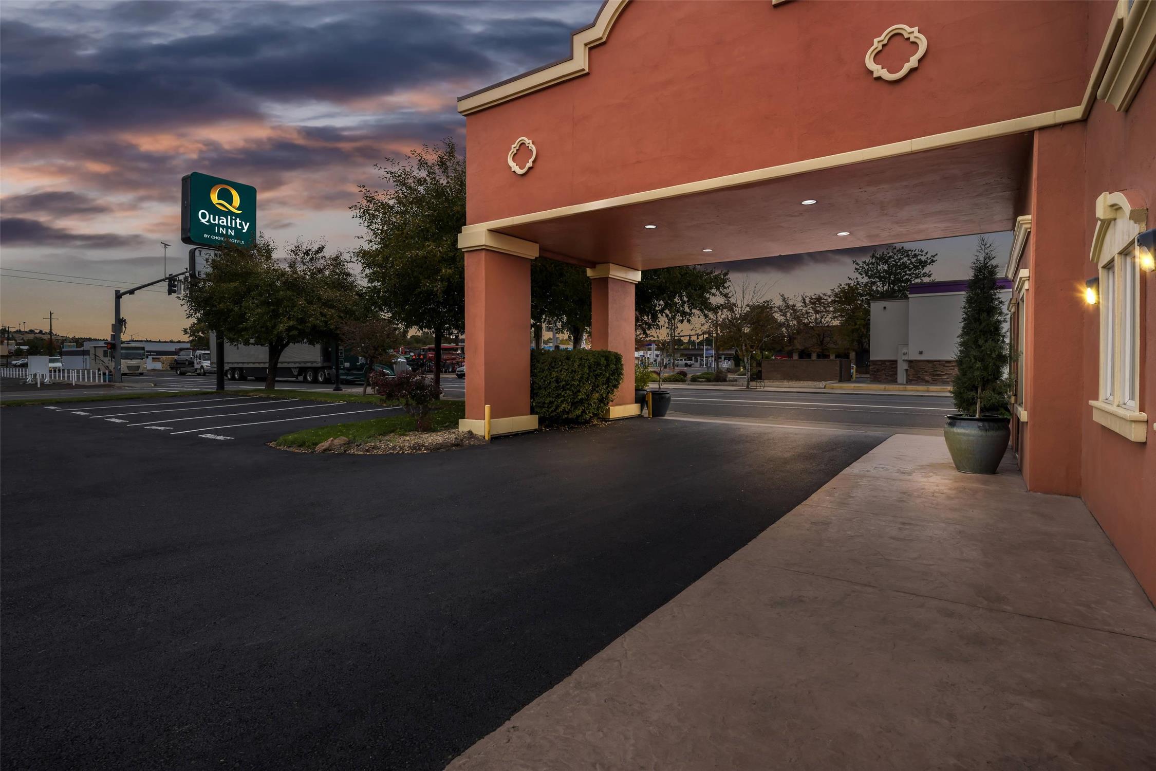 Quality Inn Madras, OR 14/15