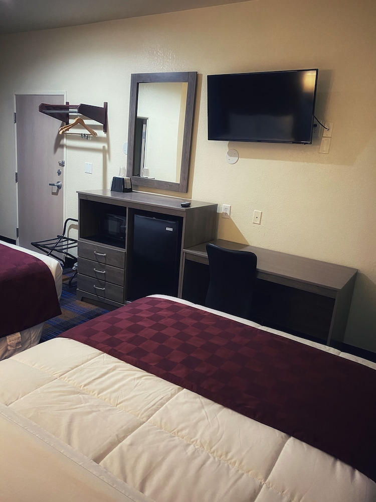 Lone Star Inn 2/22
