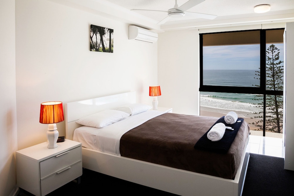 Coolum Caprice 13/76