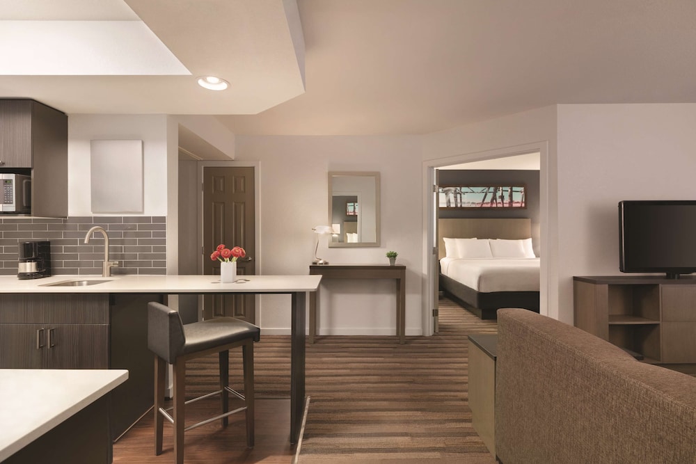Hyatt House Boston/Burlington 46/72