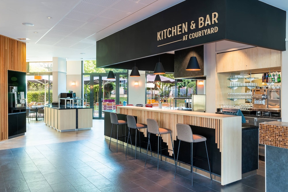 Courtyard By Marriott Paris Saint Denis 21/35