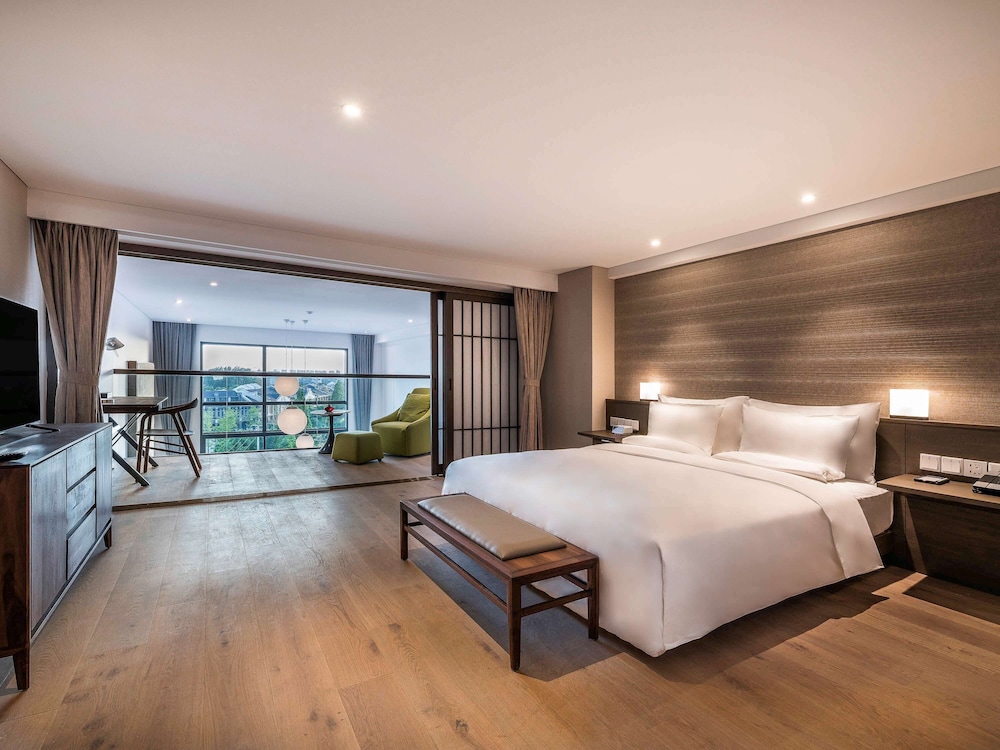 Duplex, Deluxe, Suite, King Bed