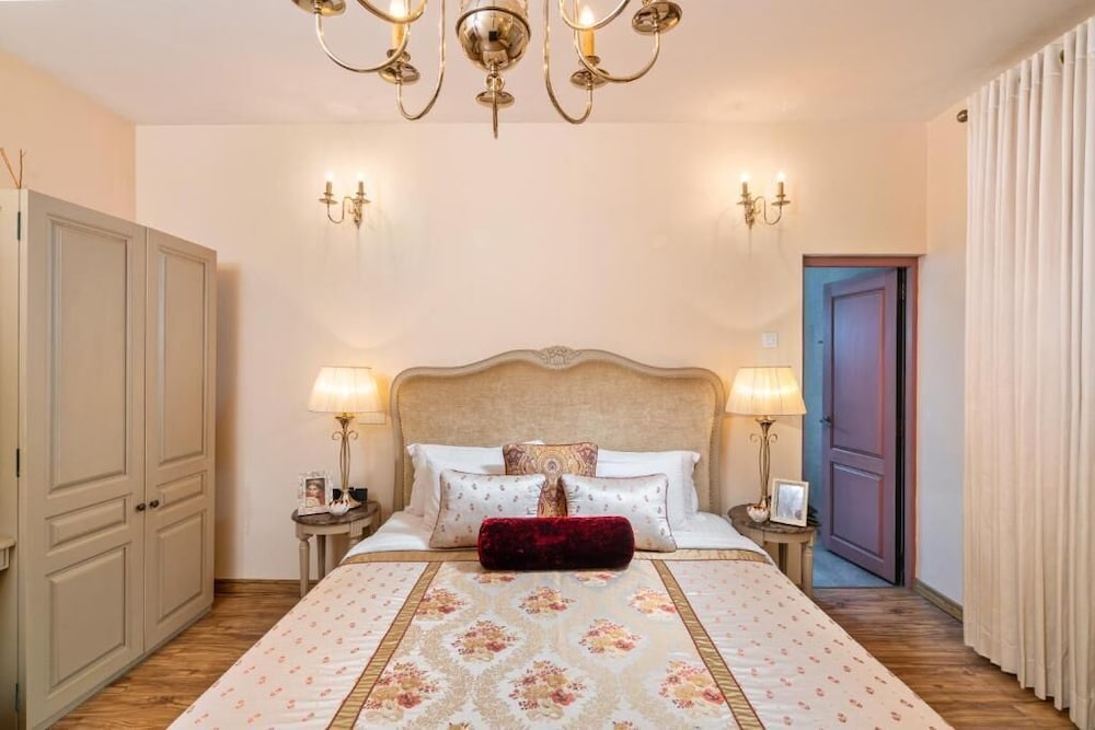 Clove Villa 17/65