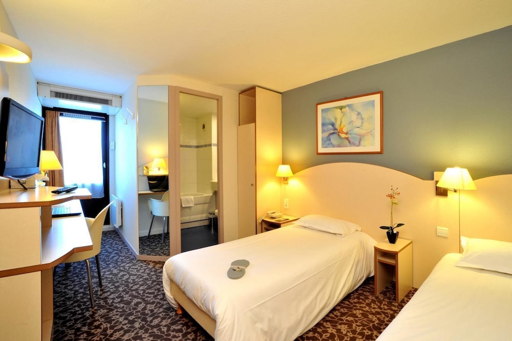KYRIAD ANNECY SUD - CRAN GEVRIER 6/25