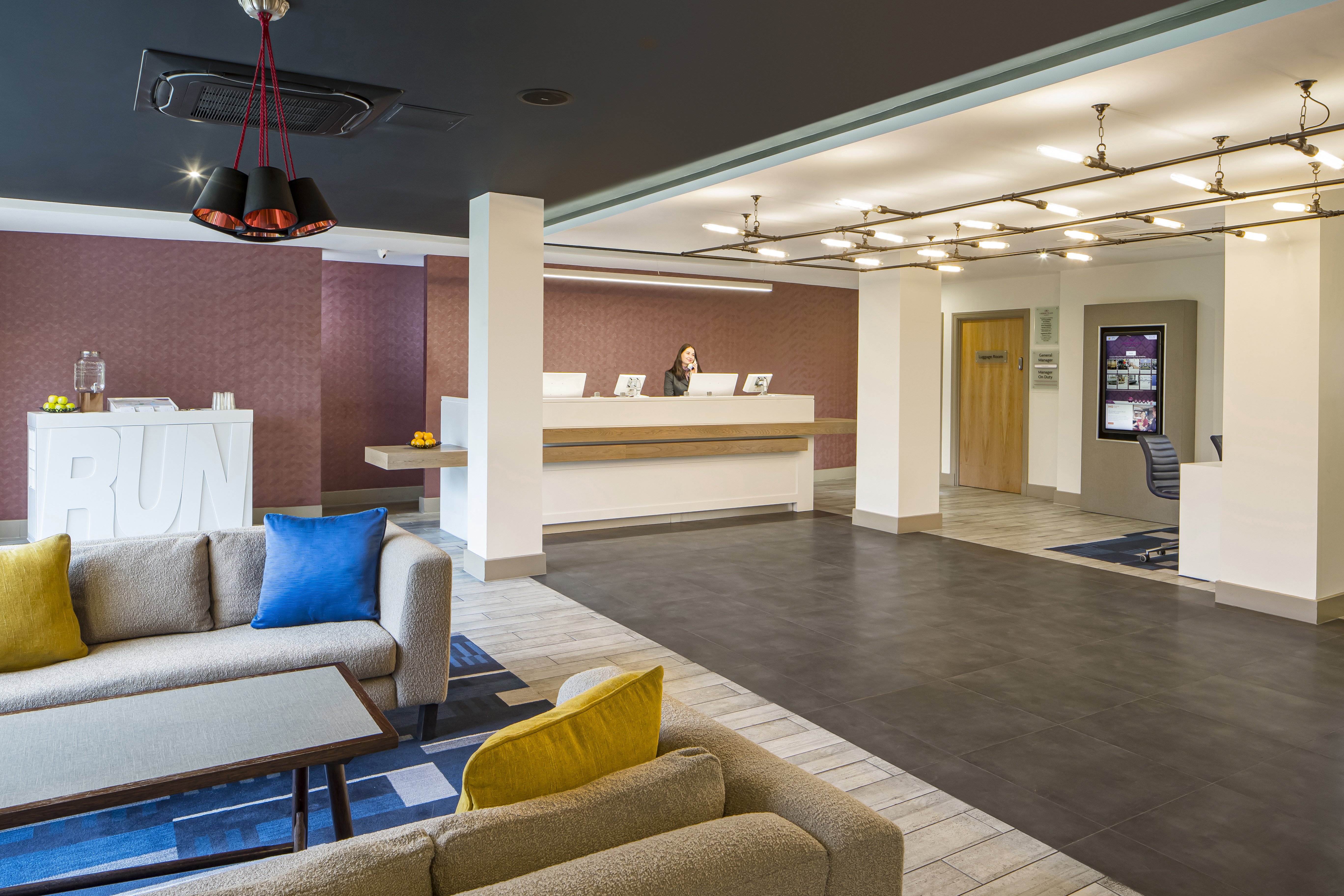 Crowne Plaza Plymouth, an IHG Hotel 5/70
