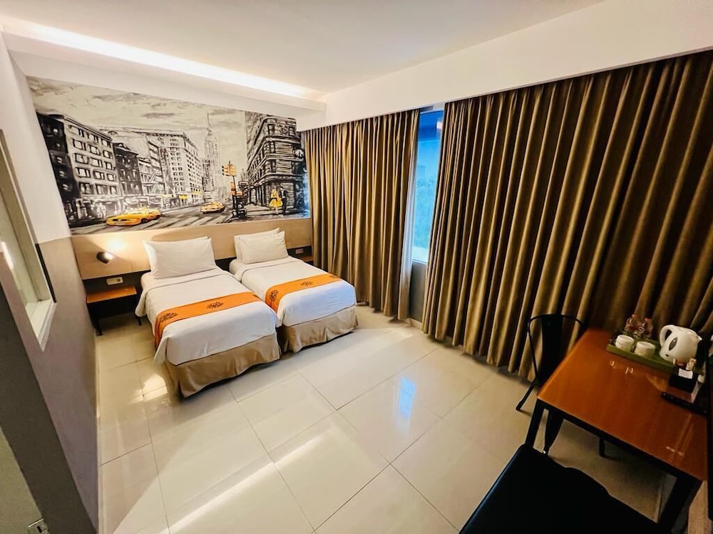 Avira Hotel 30/66