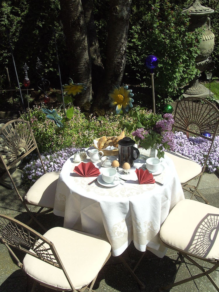 Hotel Roter Hahn Bed and Breakfast 30/44