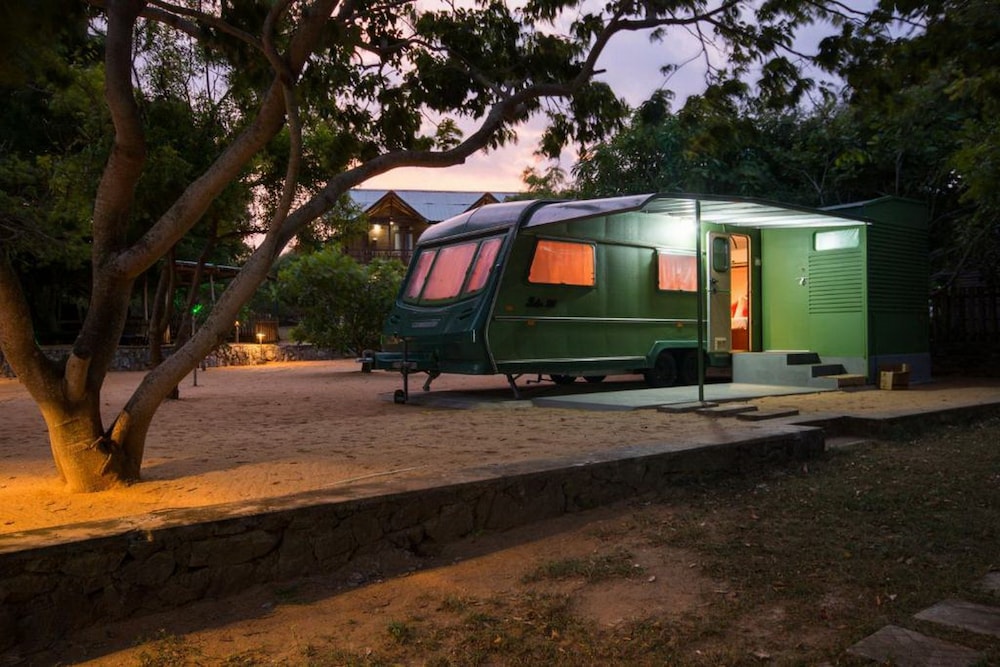 Yala Caravan Village 4/32