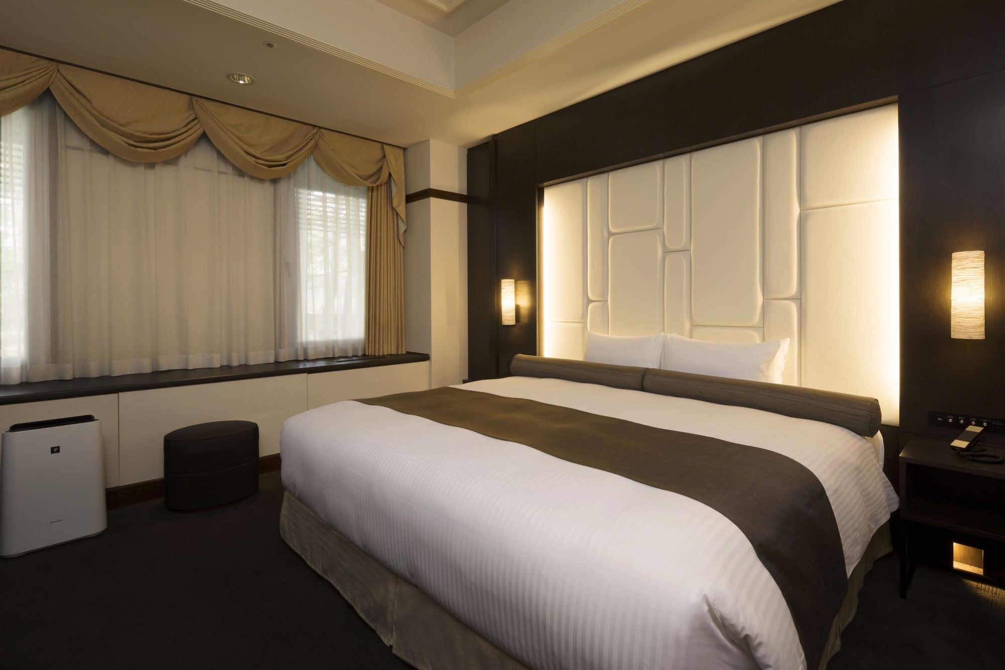 GRAND, JUNIOR SUITE, DOUBLE BED, LOUNGE ACCESS