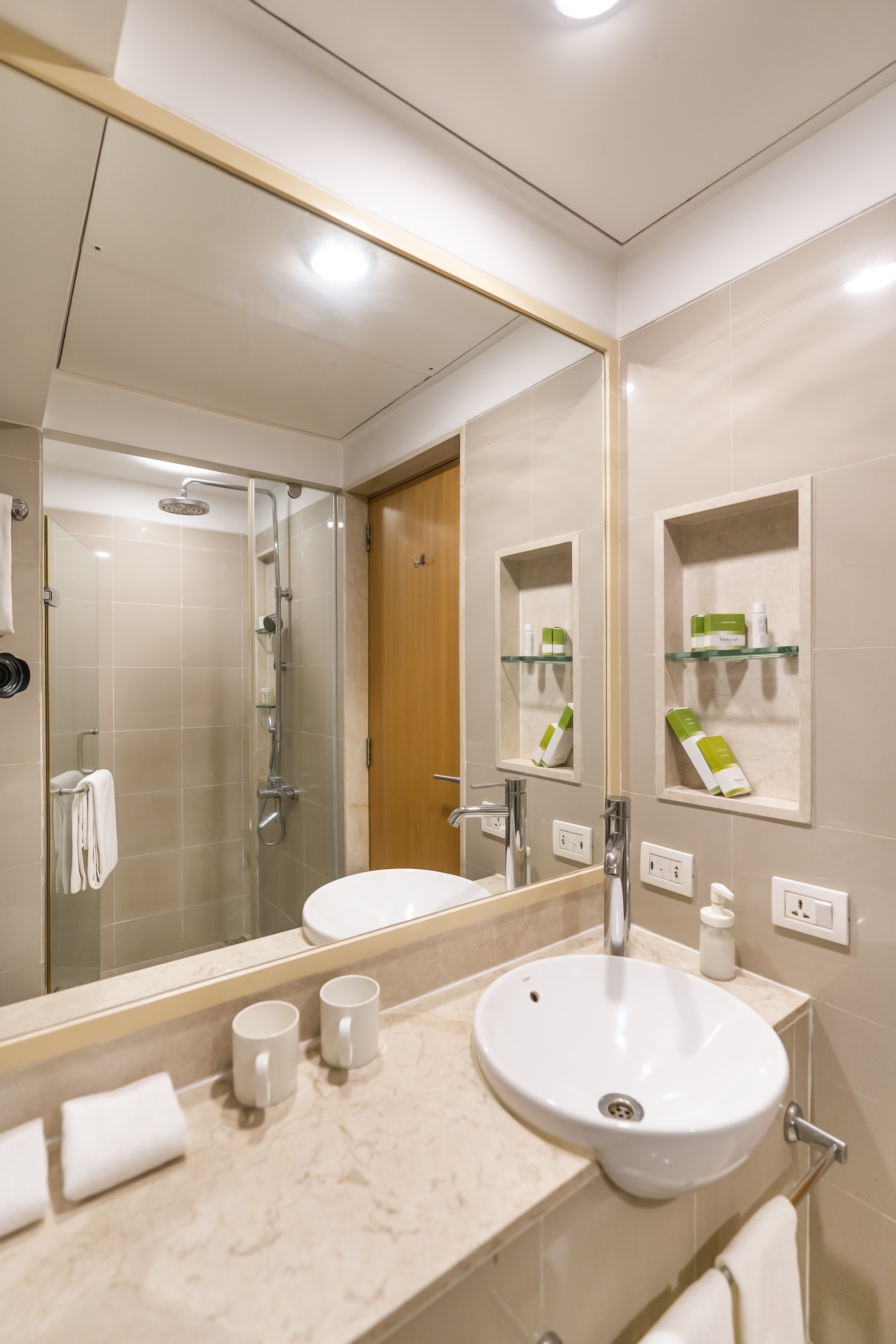 1 Bedroom, Superior, Suite, Apartment، Oakwood Residence Naylor Road Pune 3/3