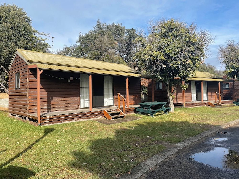SURFSIDE HOLIDAY PARK 46/50