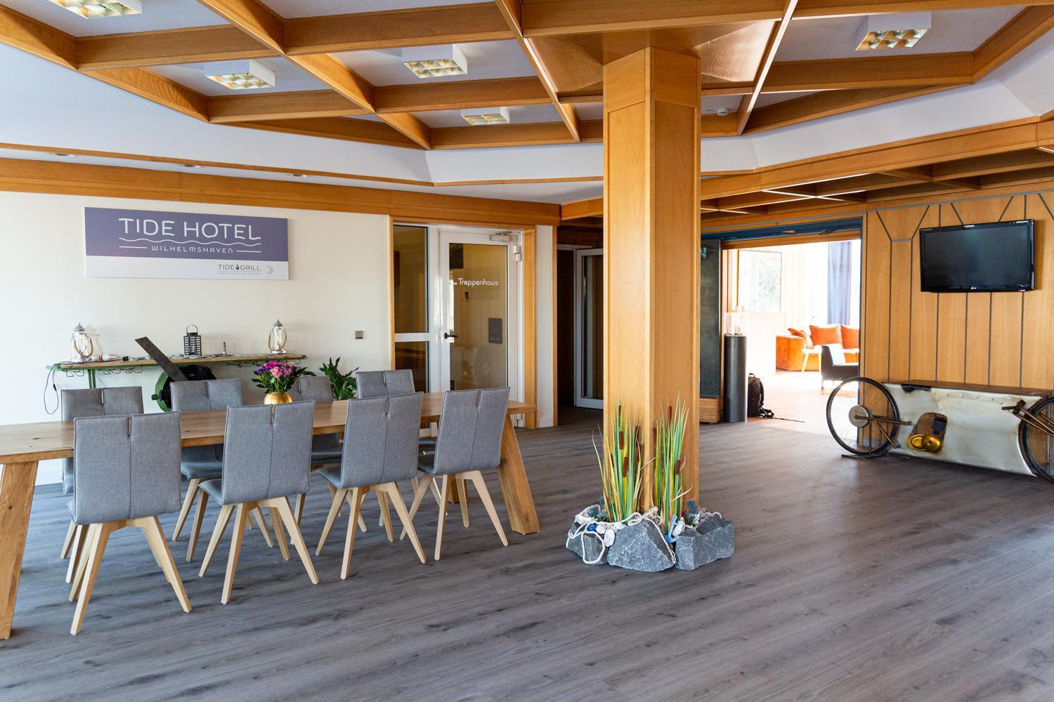 TIDE Hotel 50/50