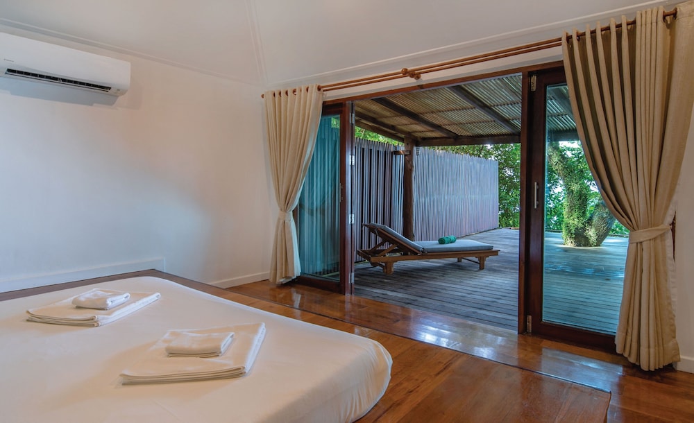 Captain Hook Resort Koh Kood 20/66