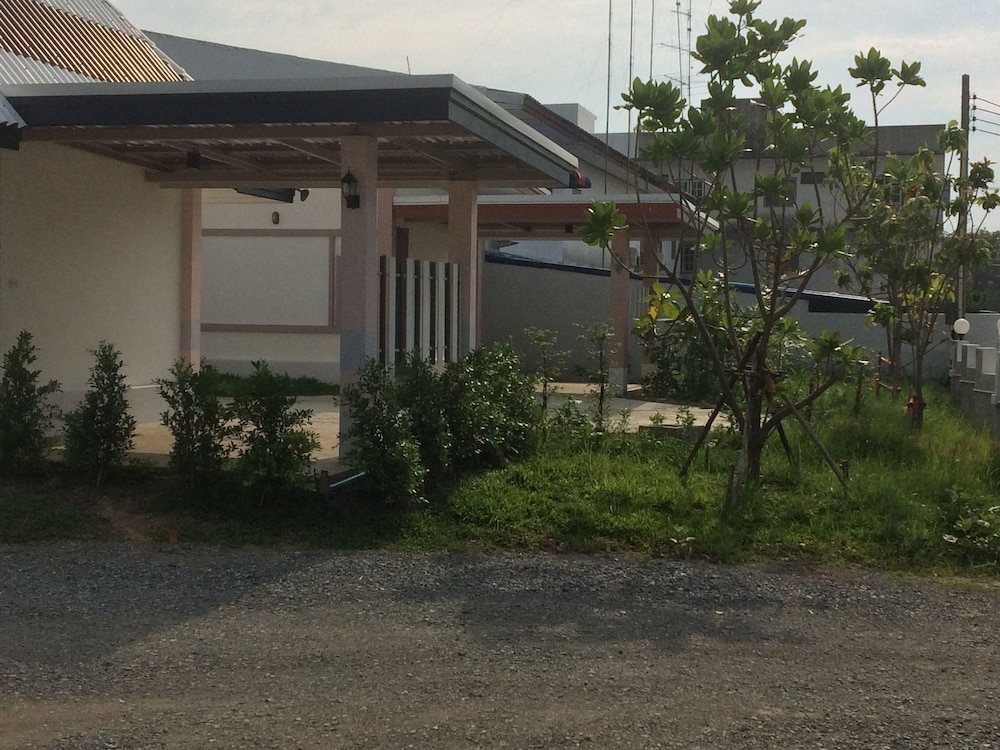 Suanrak Resort 2/16