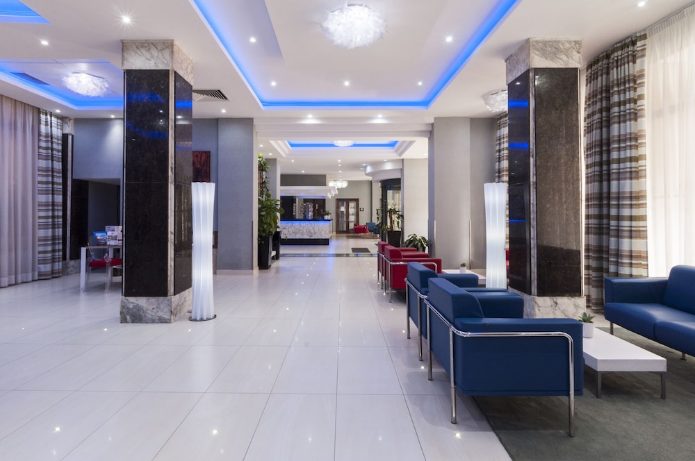 ALEXANDRA HOTEL 13/68