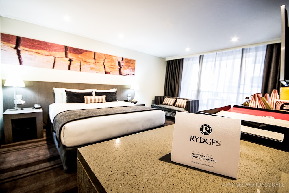 RYDGES WORLD SQUARE 26/66