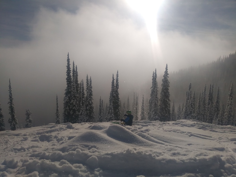 Chalet Motel Whitefish 59/64