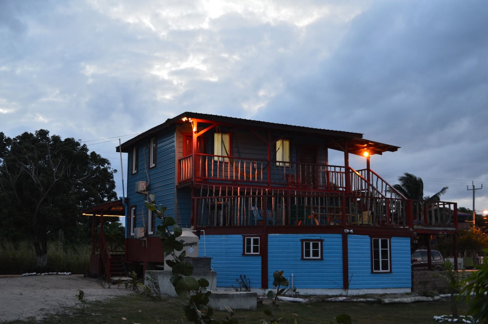 Suger Patch Inn 4/61