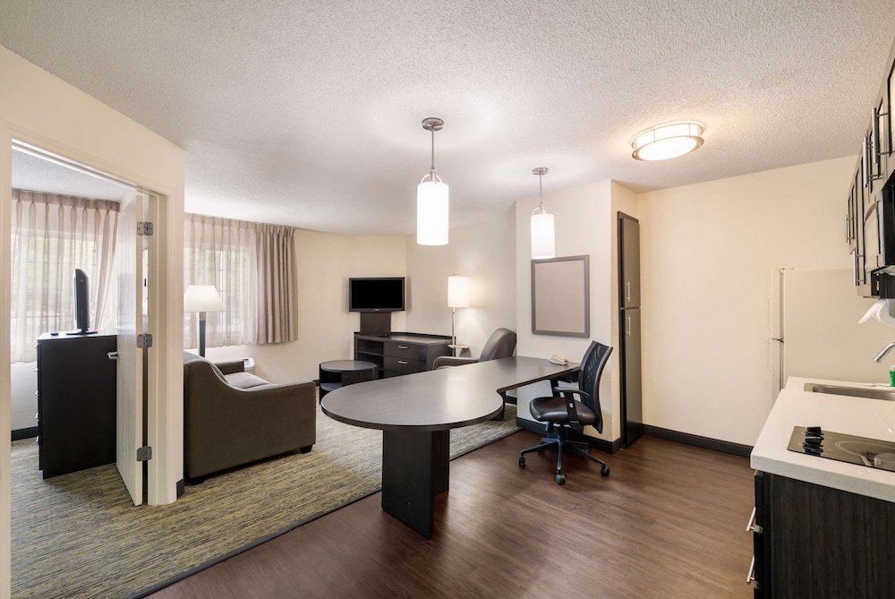 Sonesta Simply Suites Hampton 29/47