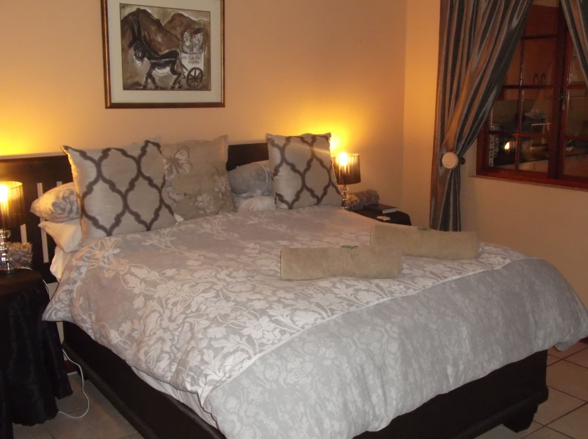 ROMANTIC, DOUBLE BED, GARDEN VIEW