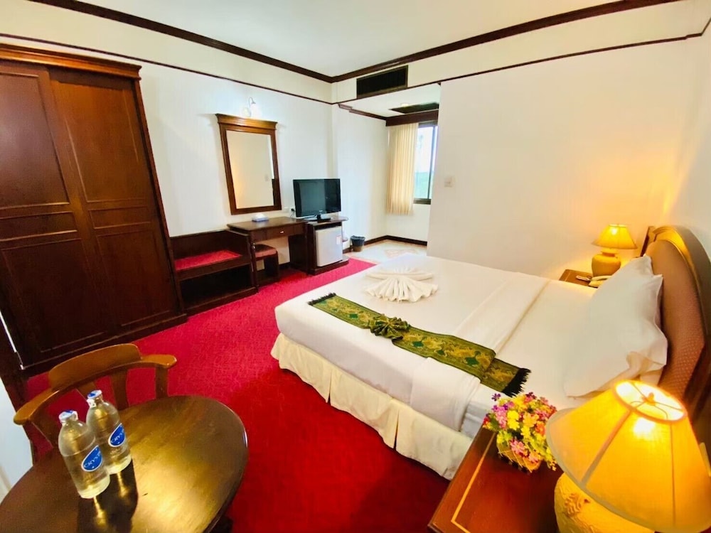 Crystal Hotel 23/46