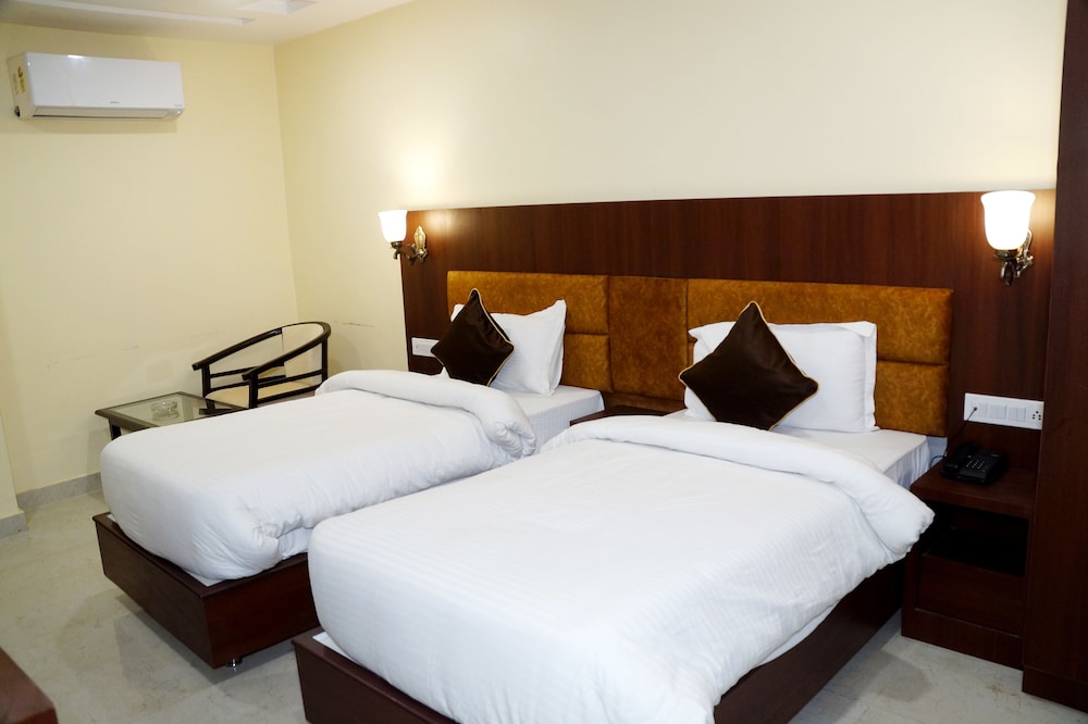 Hotel Shivoy Grand 7/23