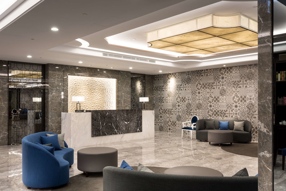 Hua Hotel 59/67